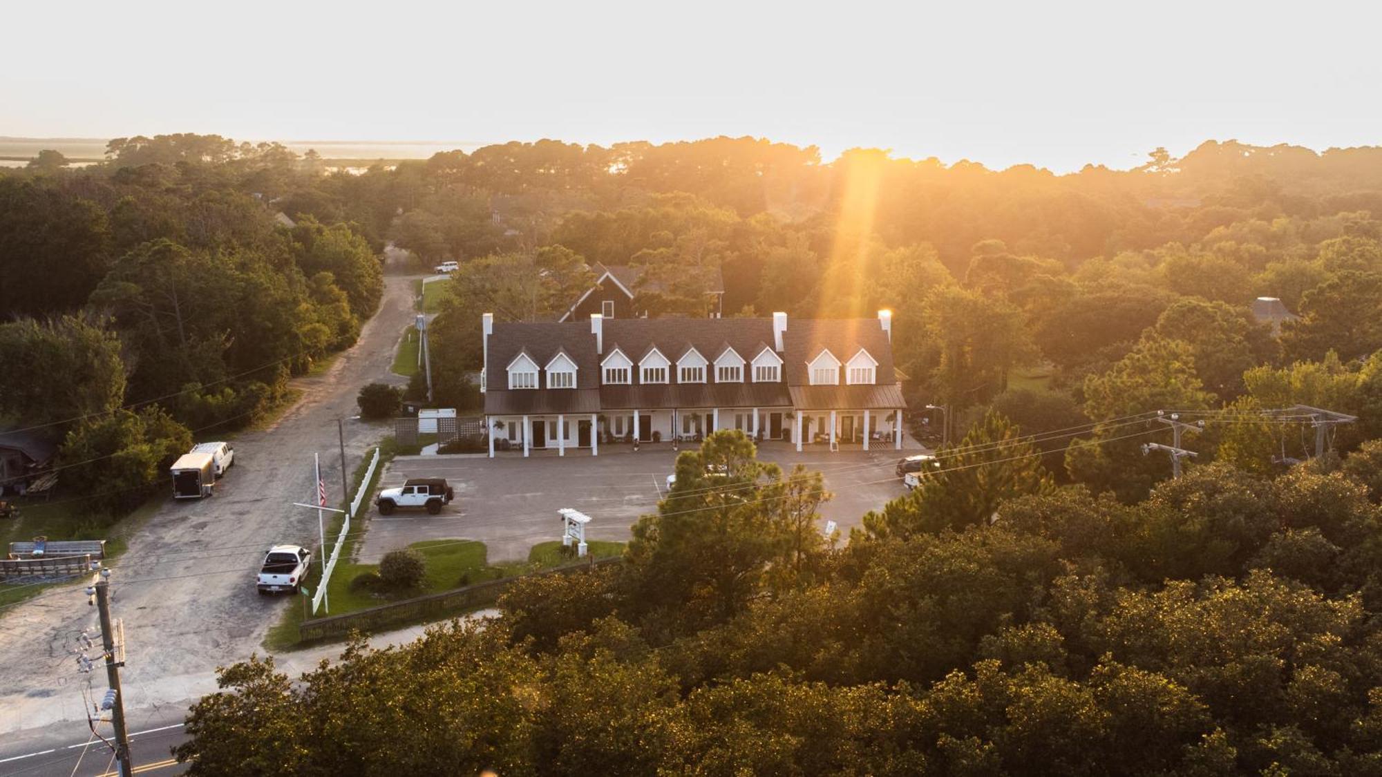 Wild Horse Inn Corolla Exterior photo